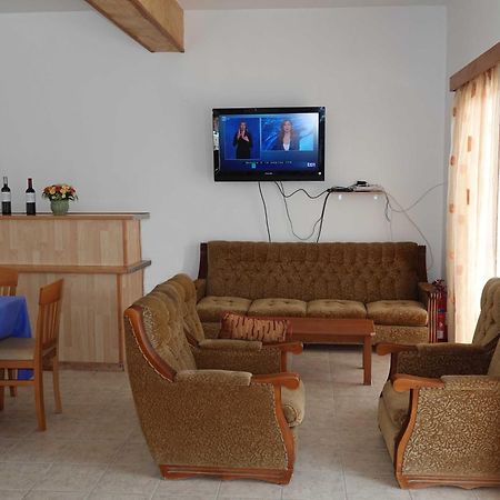 Aeriko Hotel Apartments Agia Marina  Eksteriør bilde