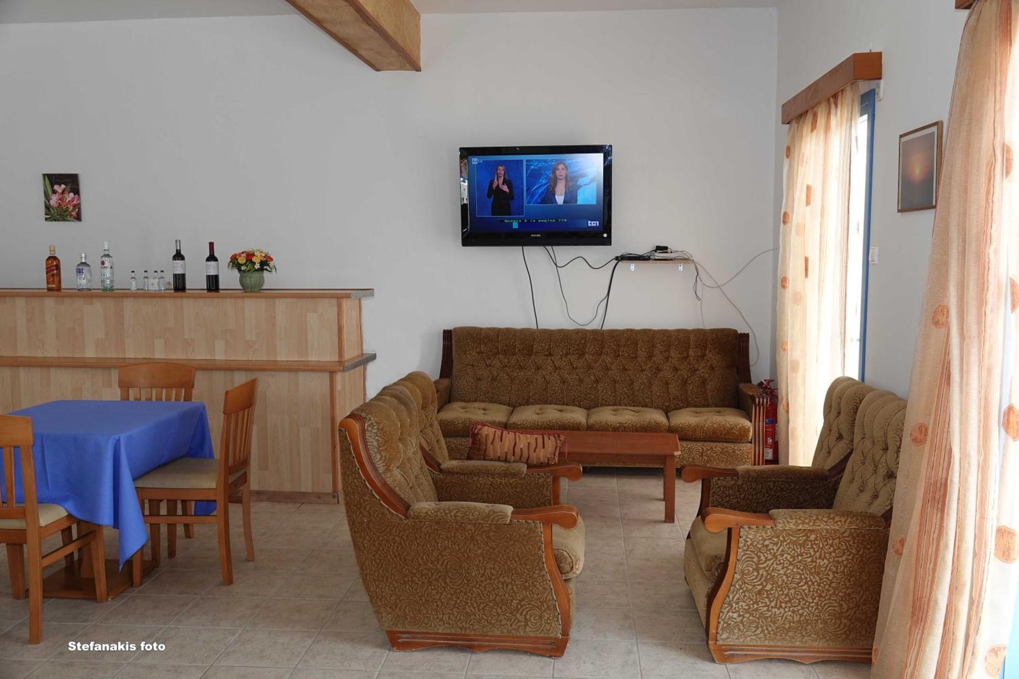 Aeriko Hotel Apartments Agia Marina  Eksteriør bilde