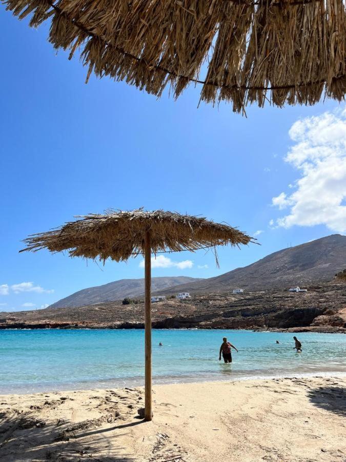 Aeriko Hotel Apartments Agia Marina  Eksteriør bilde